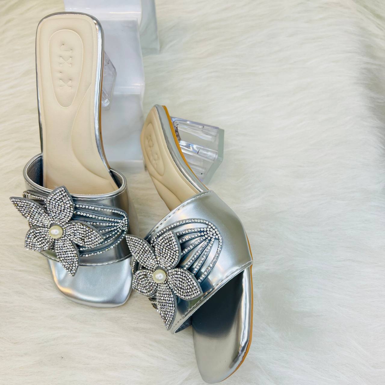 صندل پاشنه بلند